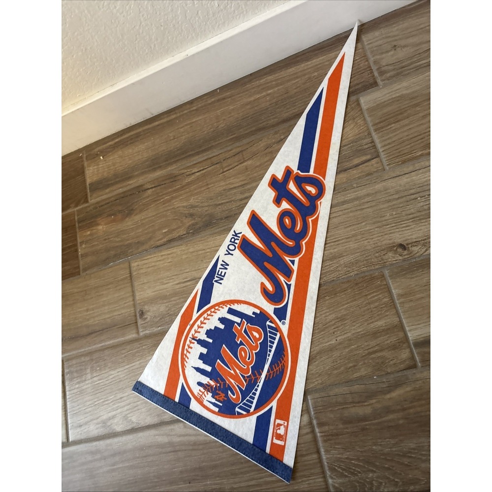 Vintage New York Mets MLB Baseball Full Size Pennant Flag